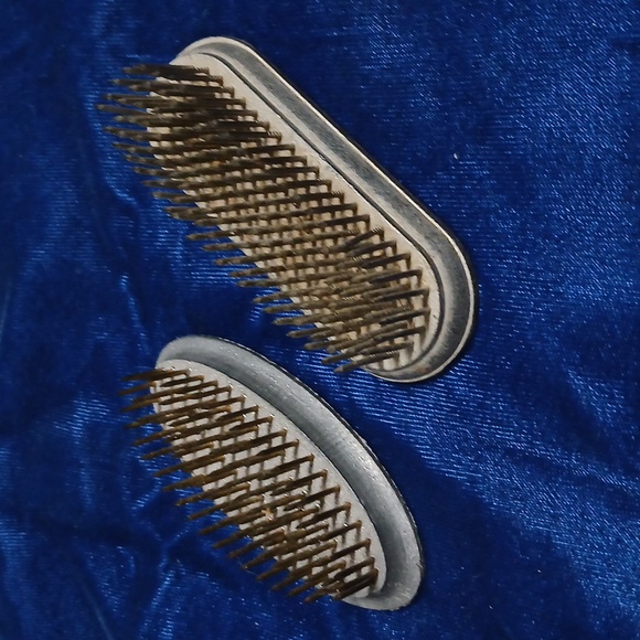 unbraded Other - Vintage Metal Flower Frog Set of 2